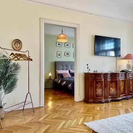 Jolan Budapest